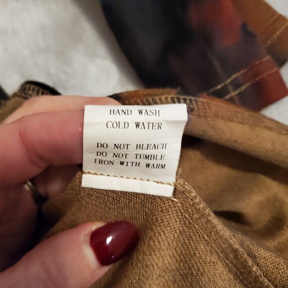 Radzoli Medium Earthtone Wine and Wine Glass Long Sleeve Knit Tunic Top - Picture 6 of 6